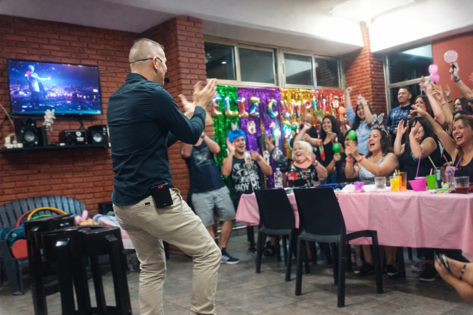 Animador animando cumpleaños de 40 años en Ciudad Autónoma de Buenos Aires